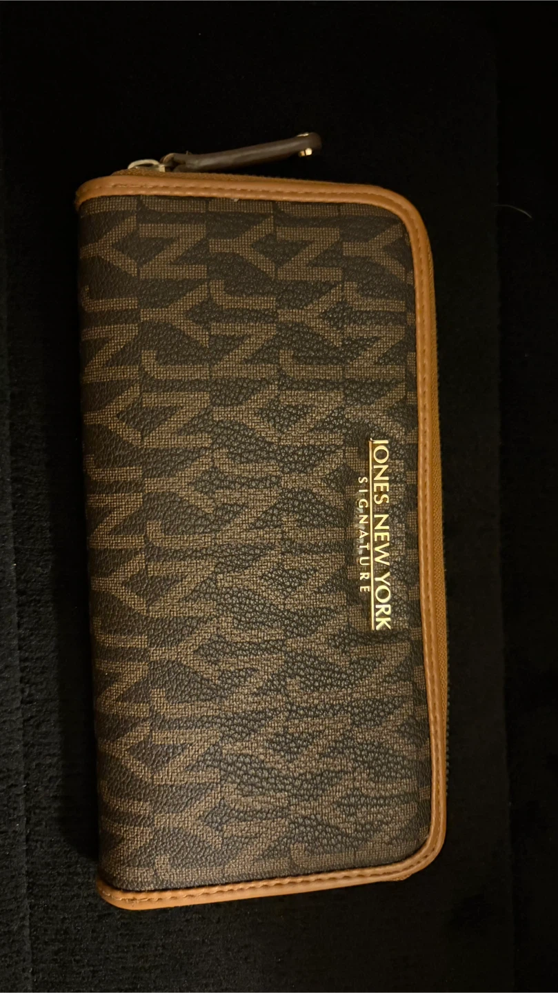 Jones New York Signature