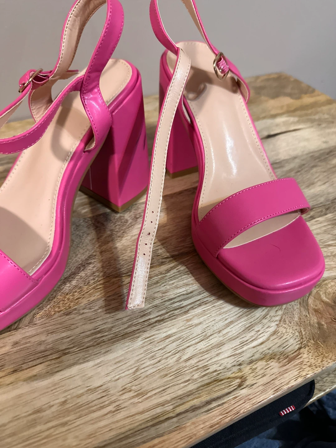 Women's Pink Chunky Heel Sandals Size 7.5 - photo 2