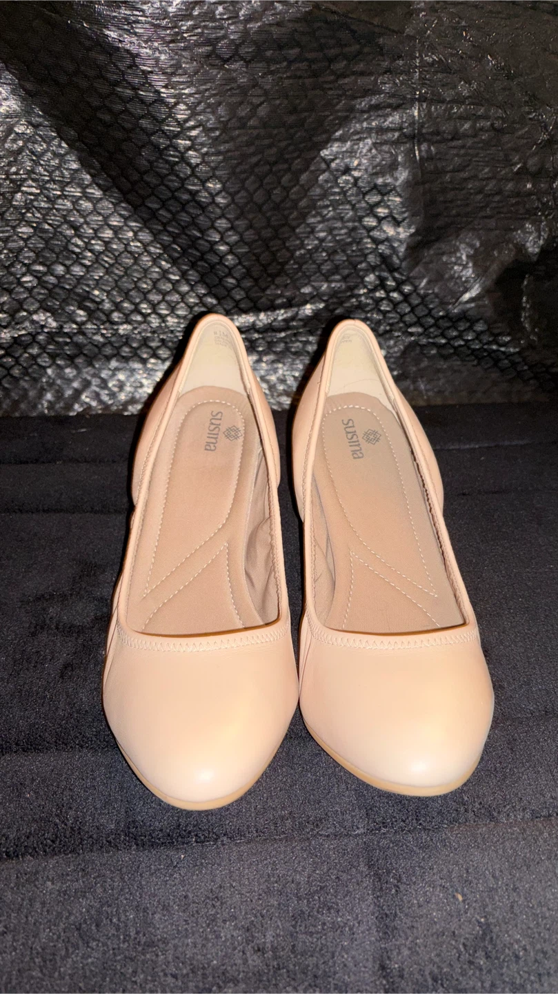 Susina Women's Nude Block Heel Pumps