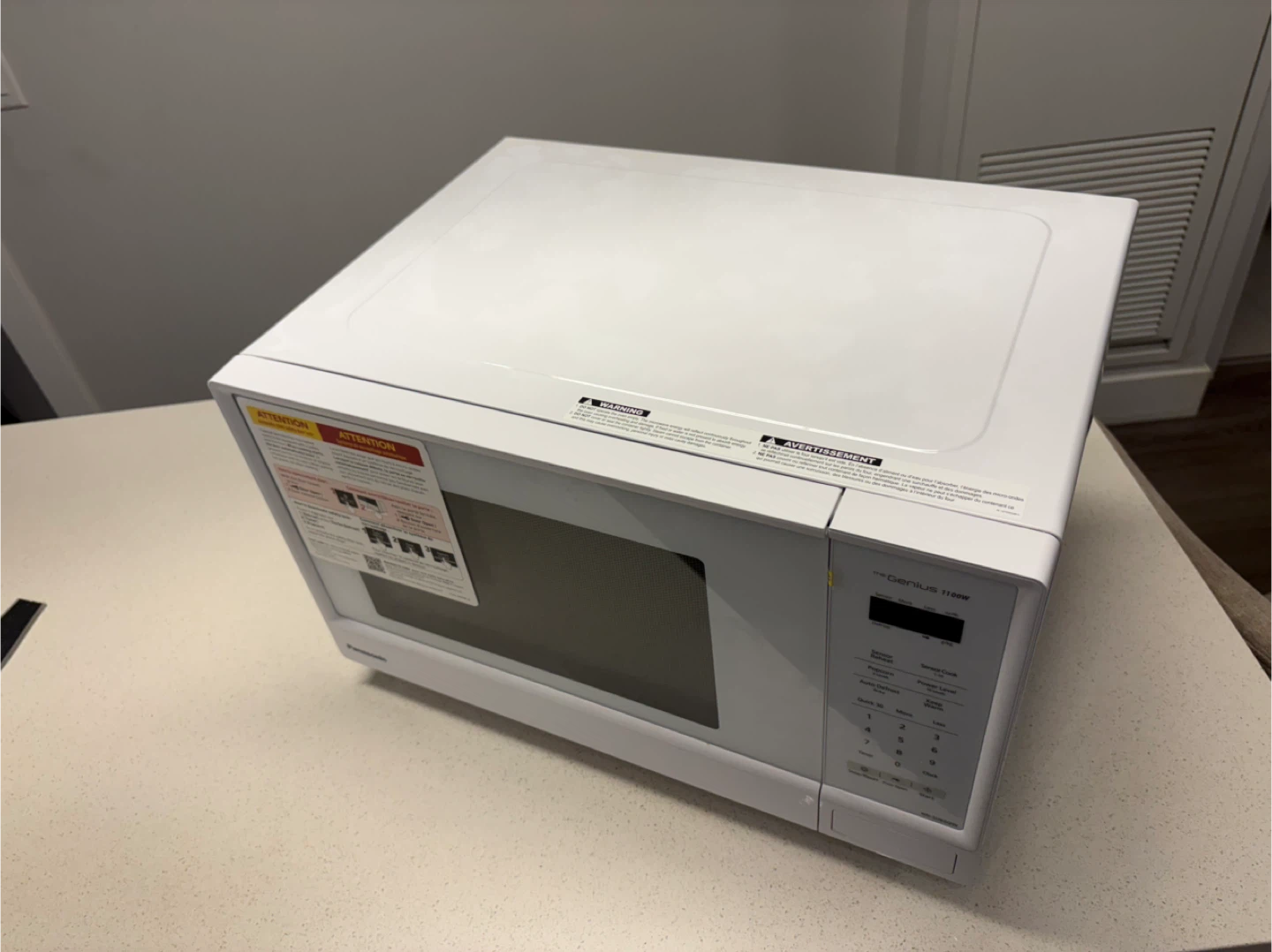 Panasonic Genius 1100W Microwave NN-SU65QW - photo 3