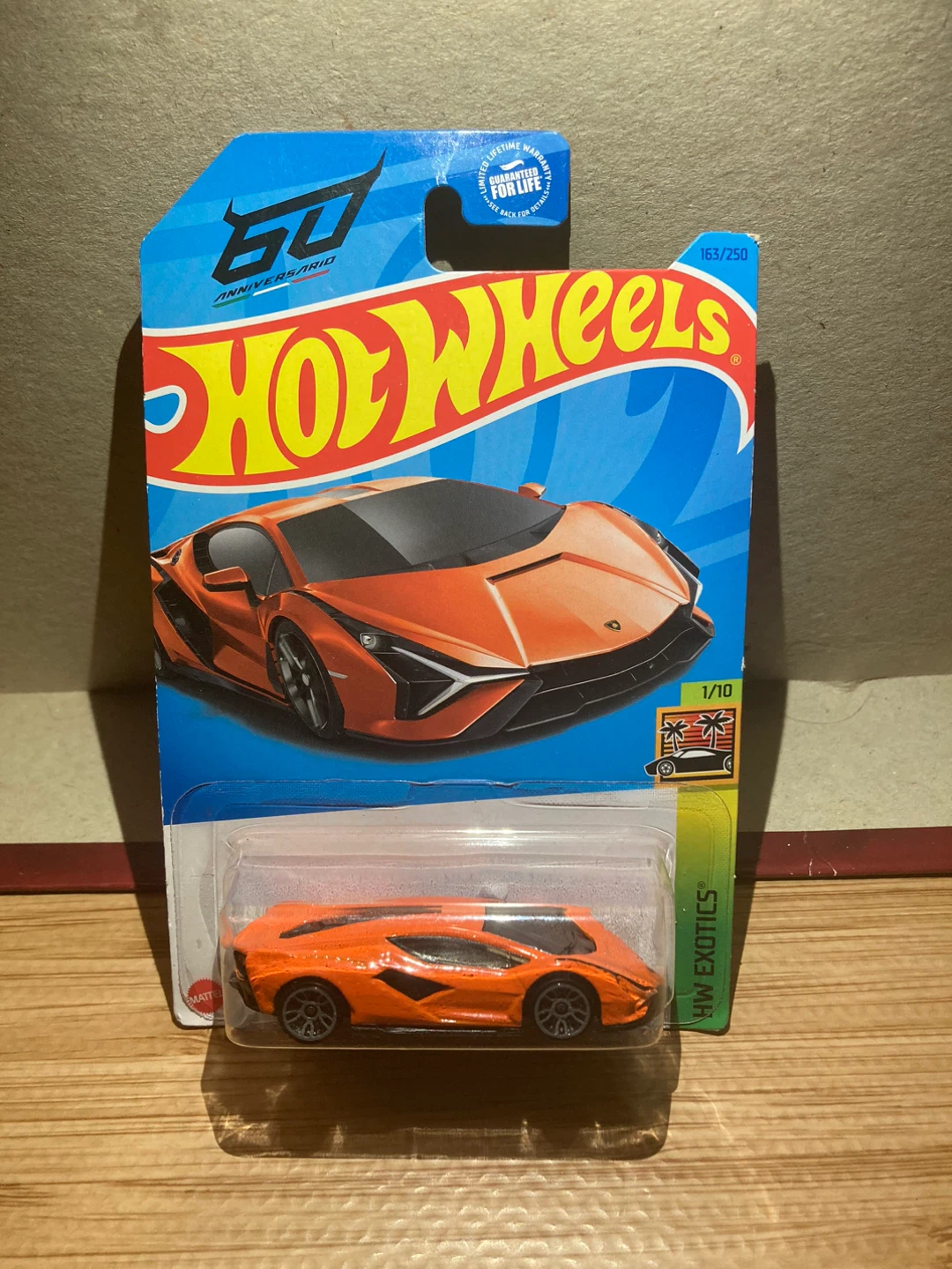 Hot Wheels / Lamborghini Sian FKP 37 / Orange