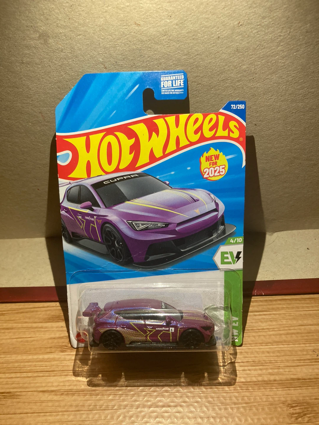 Hot Wheels / Cupra Eracer / Purple
