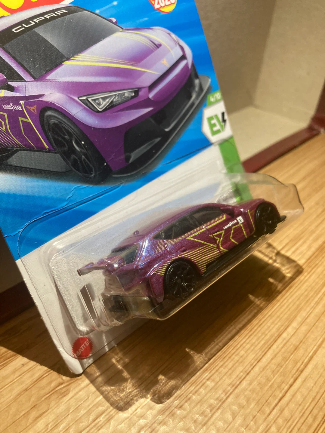 Hot Wheels / Cupra Eracer / Purple - photo 3