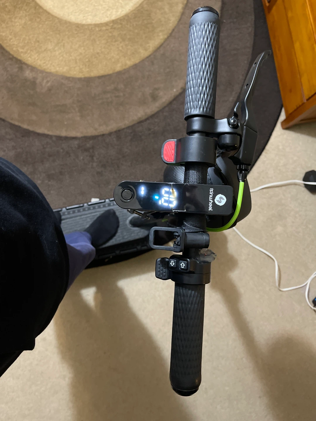 Used isinwheel Electric Scooter - photo 2