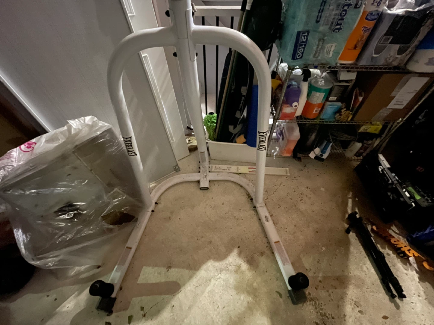 Everlast Heavy Bag Stand - photo 2