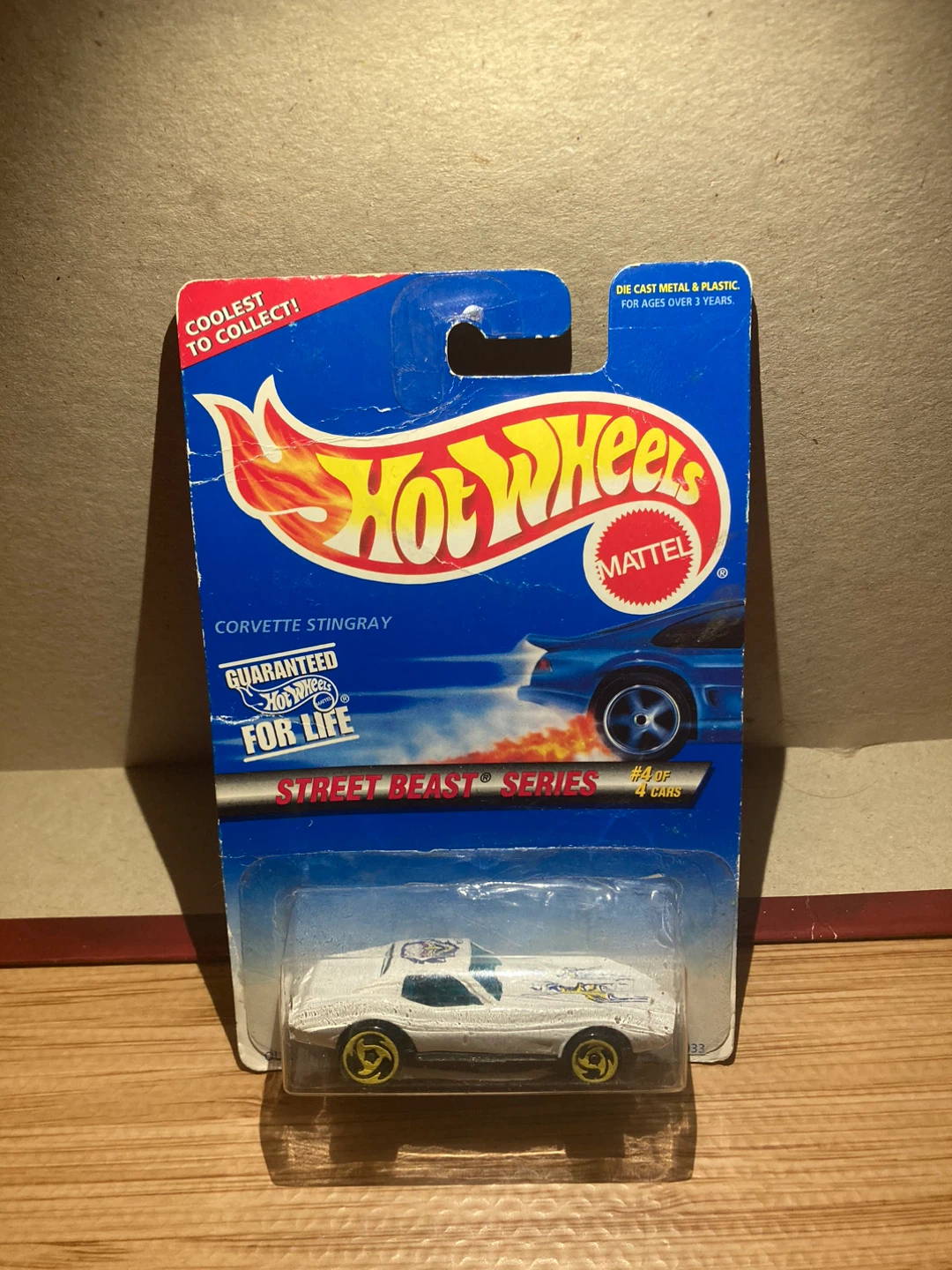 Hot Wheels / Corvette Stingray / White