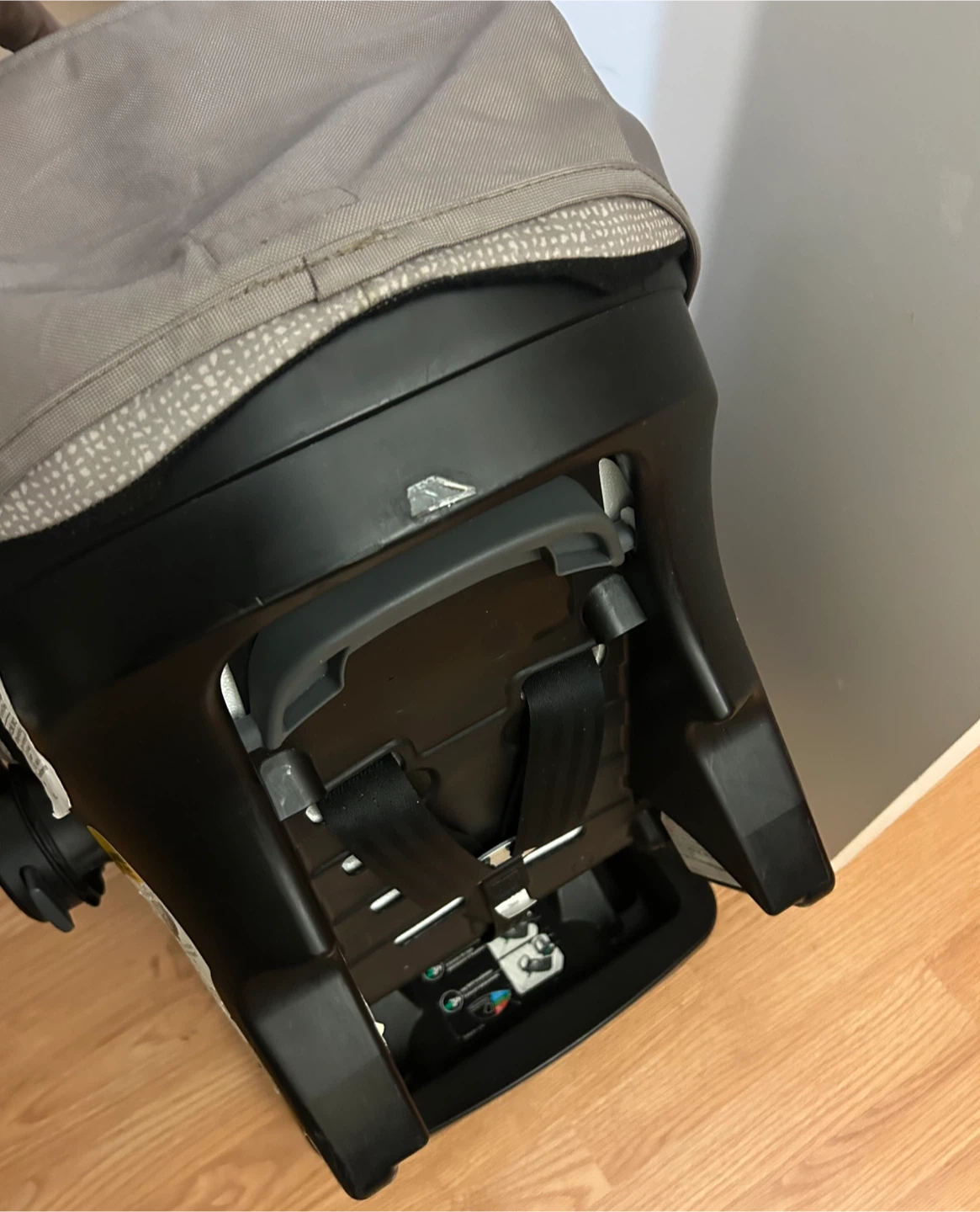 Evenflo Infant Car Seat with Base - photo 4