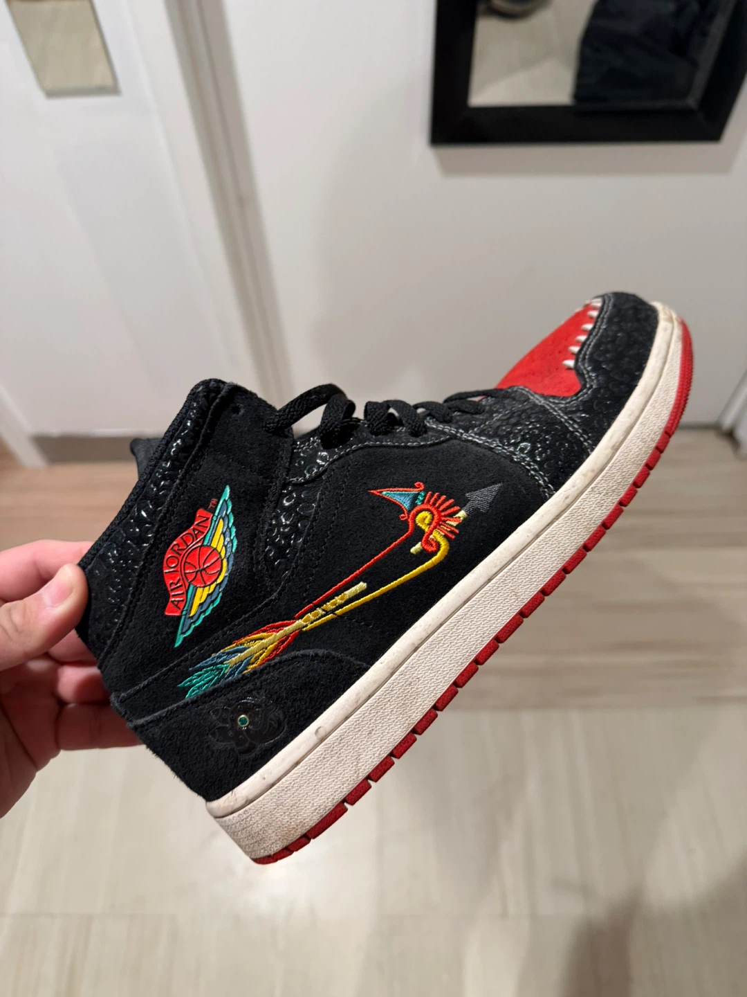 Air Jordan 1 Mid SE "Siempre Volar" Men's Shoes Size 9 - photo 2