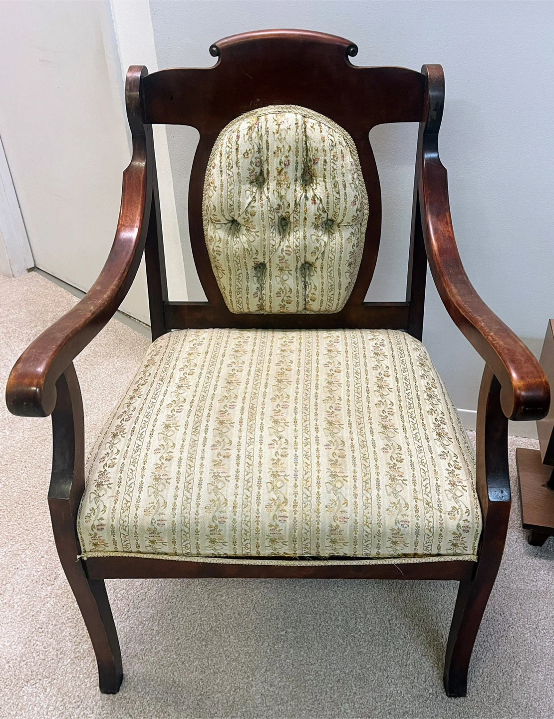 Vintage Arm  & armless chairs - photo 3