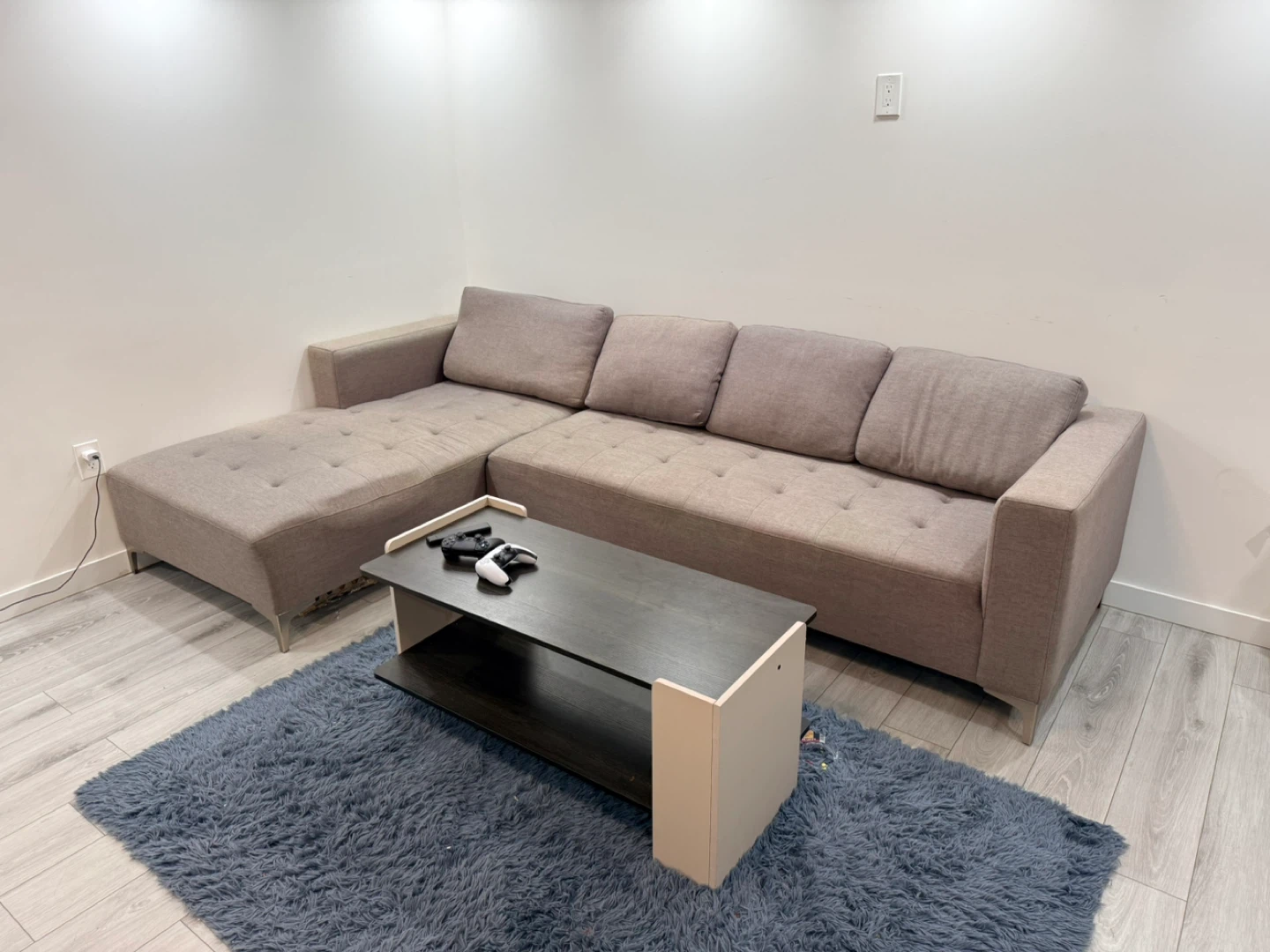 Secional Sofa with Chaise - photo 5