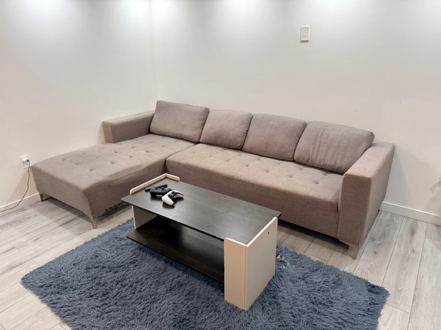 Secional Sofa with Chaise - photo 4