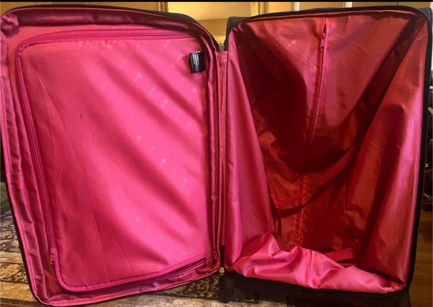 Suitcase - photo 3
