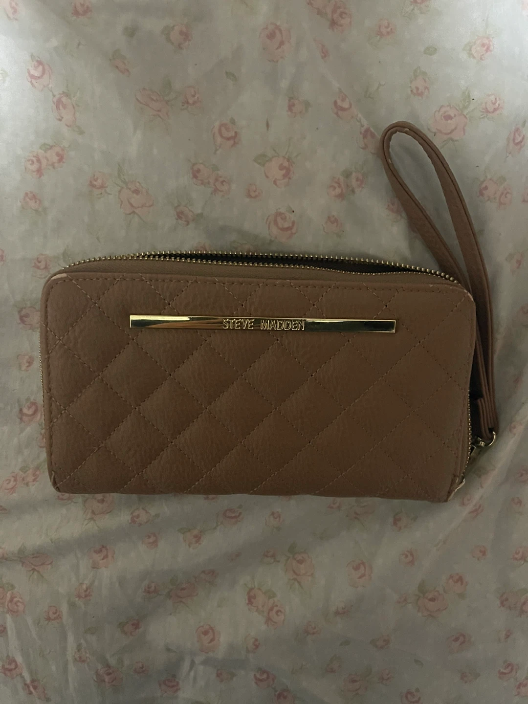 Steve Madden Quilted Wristlet Wallet