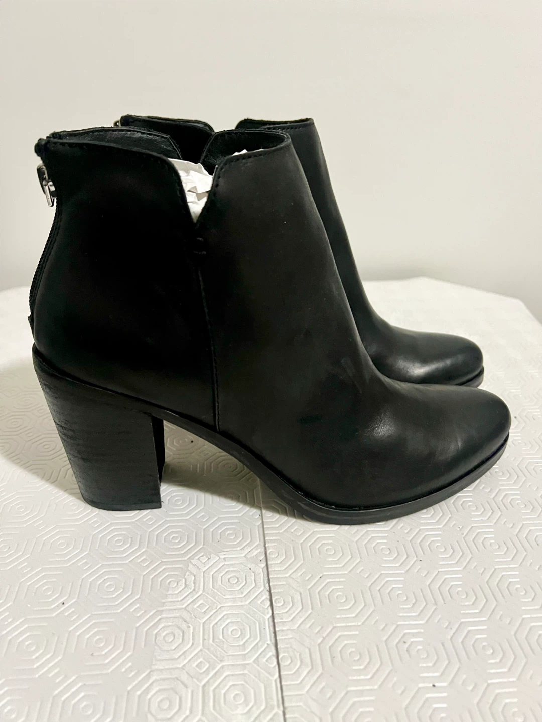 BP Black Leather Heeled Ankle Boots - photo 5