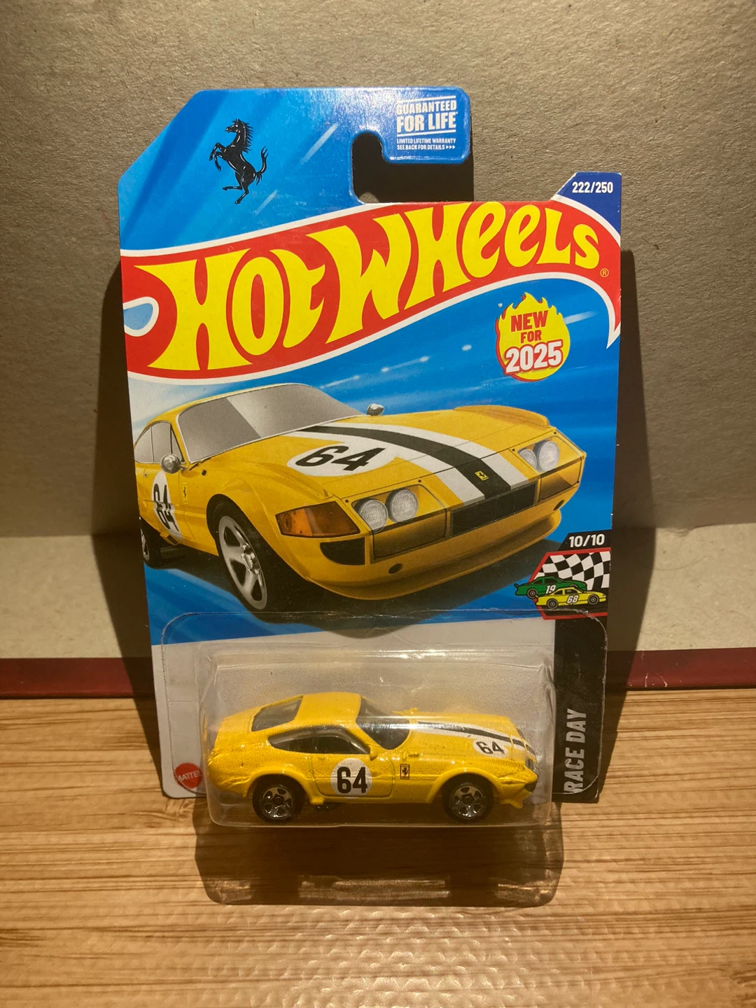 Hot Wheels / Ferrari 365 GTB4 Competizione / Yellow