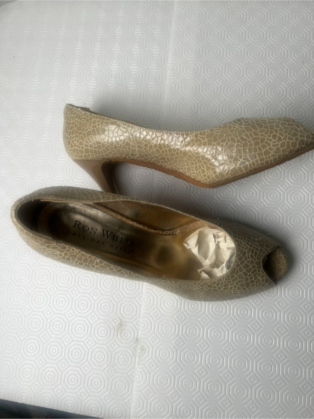 Ron White "All Day Heels" Peep Toe Pumps - photo 5