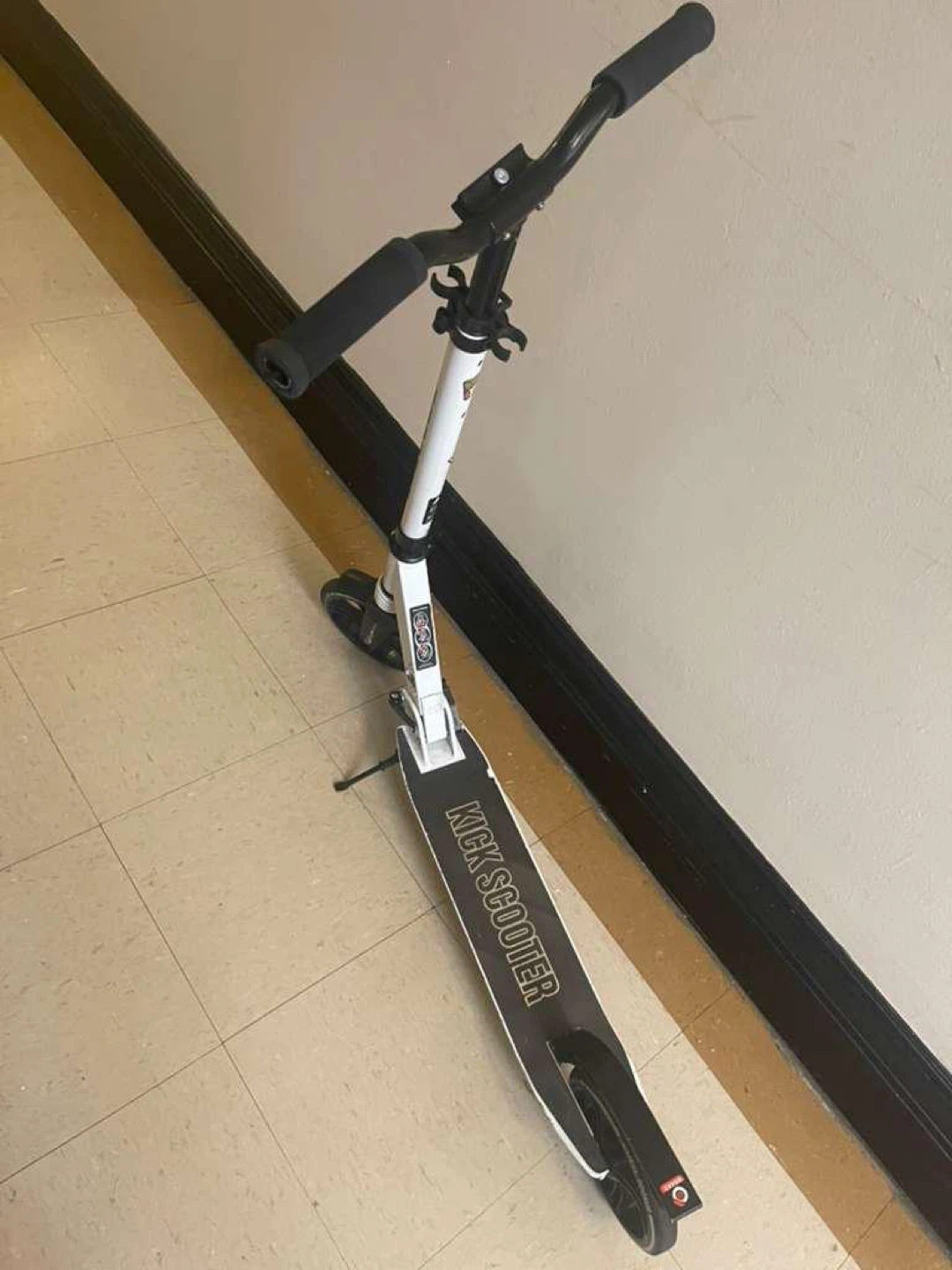White Kick Scooter - photo 2