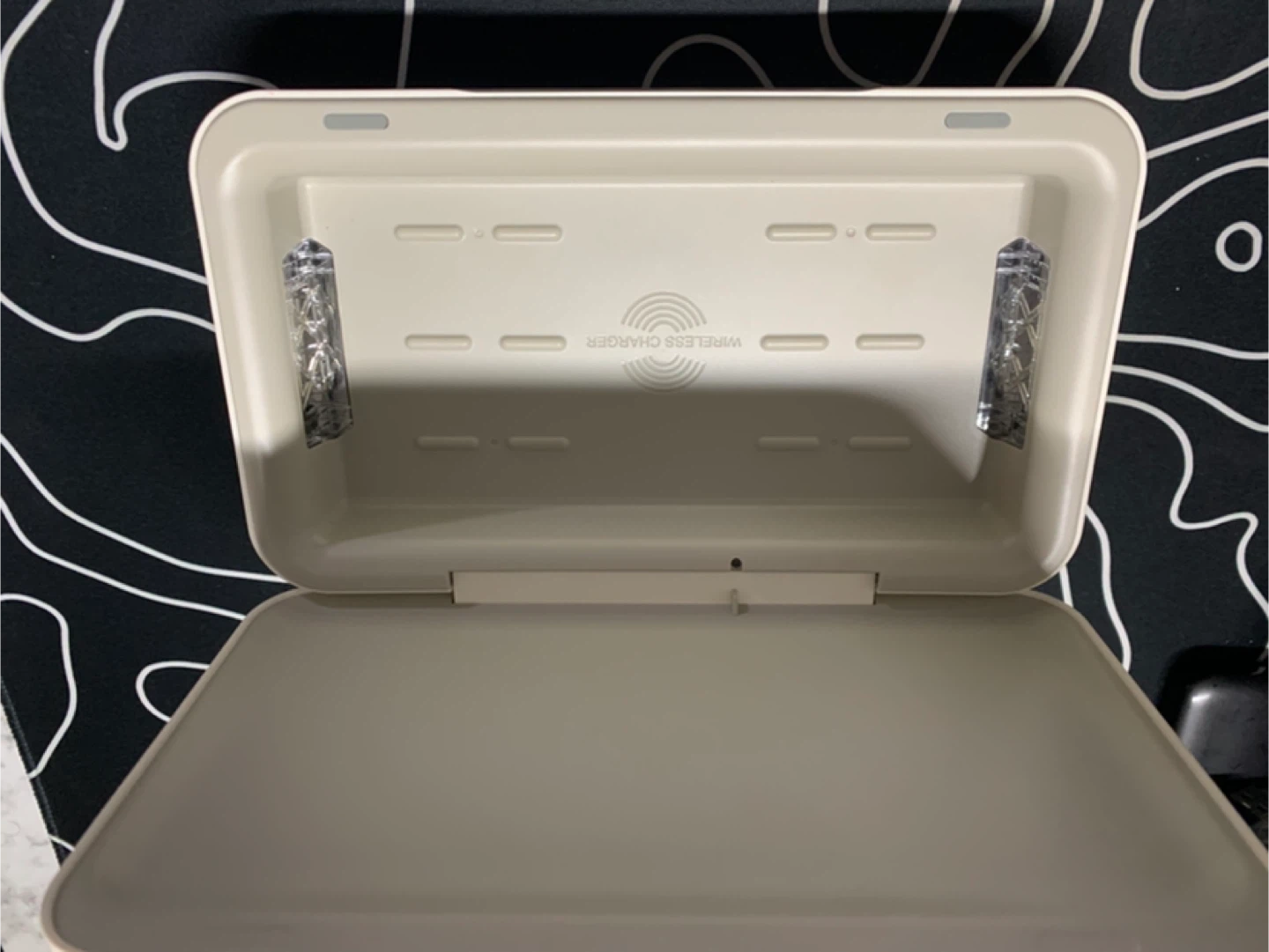 Samsung UV Sanitizer with Wireless Charging - photo 4