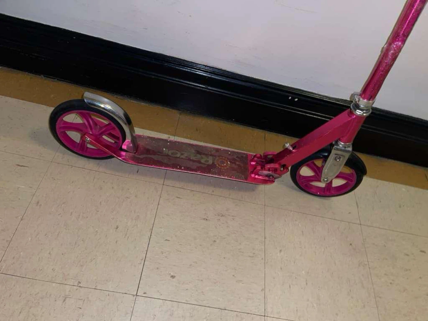 Pink Razor Scooter - photo 3