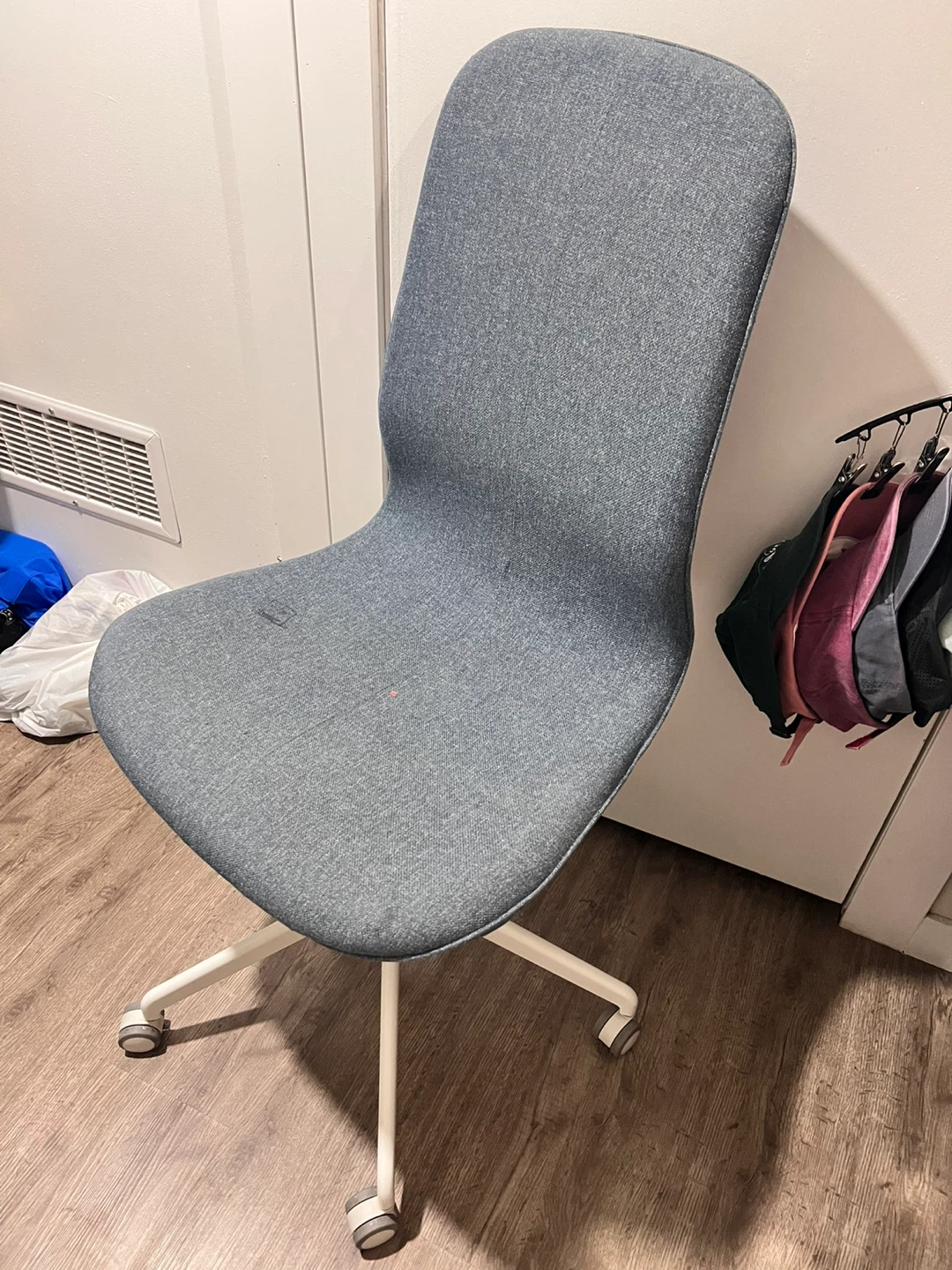 Grey Office Chair on Wheels is everything so good