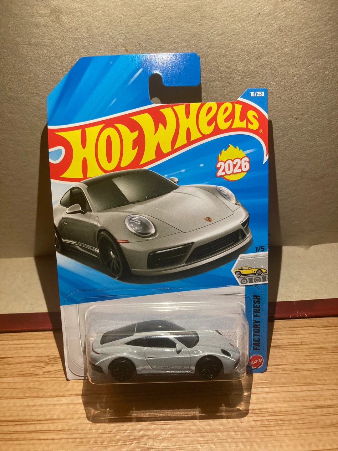Hot Wheels / Porsche 911 Carrera T / Gray