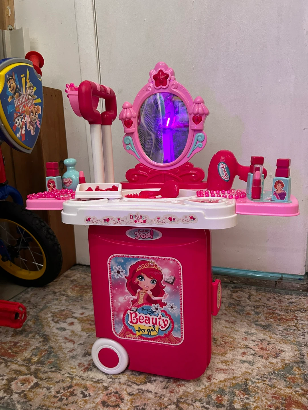 Vanity Play Set Makeup Mirror Suitcase  Lights up 🥕