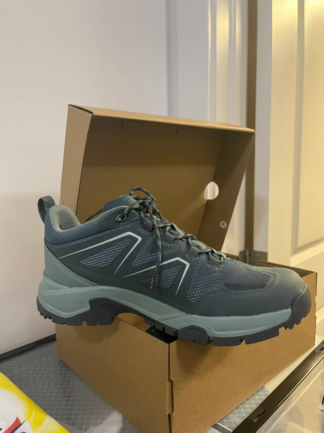 Helly Hansen Women’s Hiking Shoes size 7 - photo 3