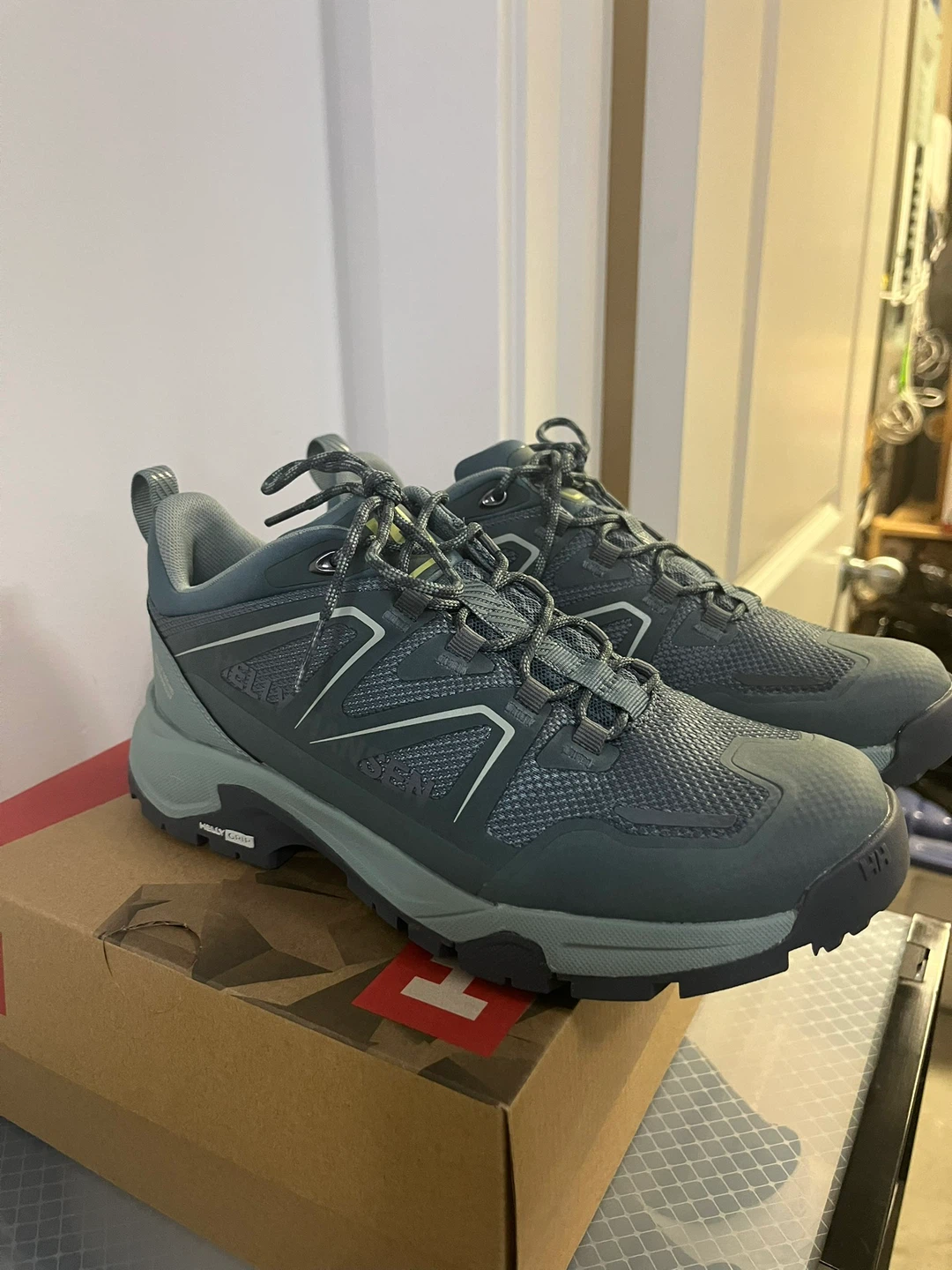 Helly Hansen Women’s Hiking Shoes size 7