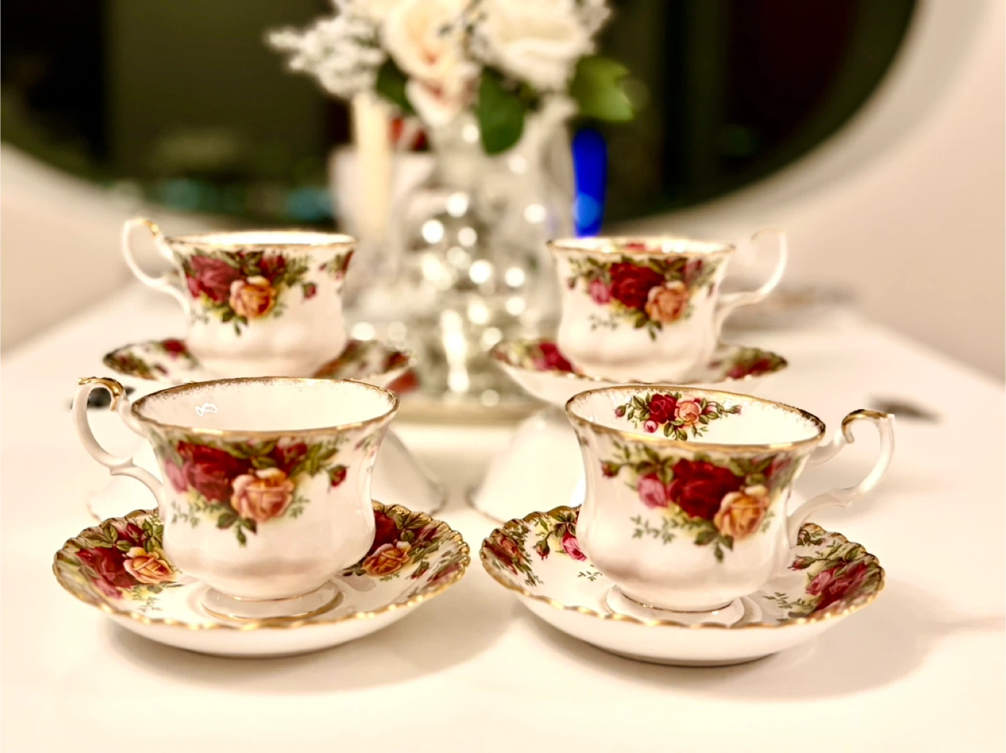 Royal Albert Old Country Roses Teacups and Saucers Set - 4 pc