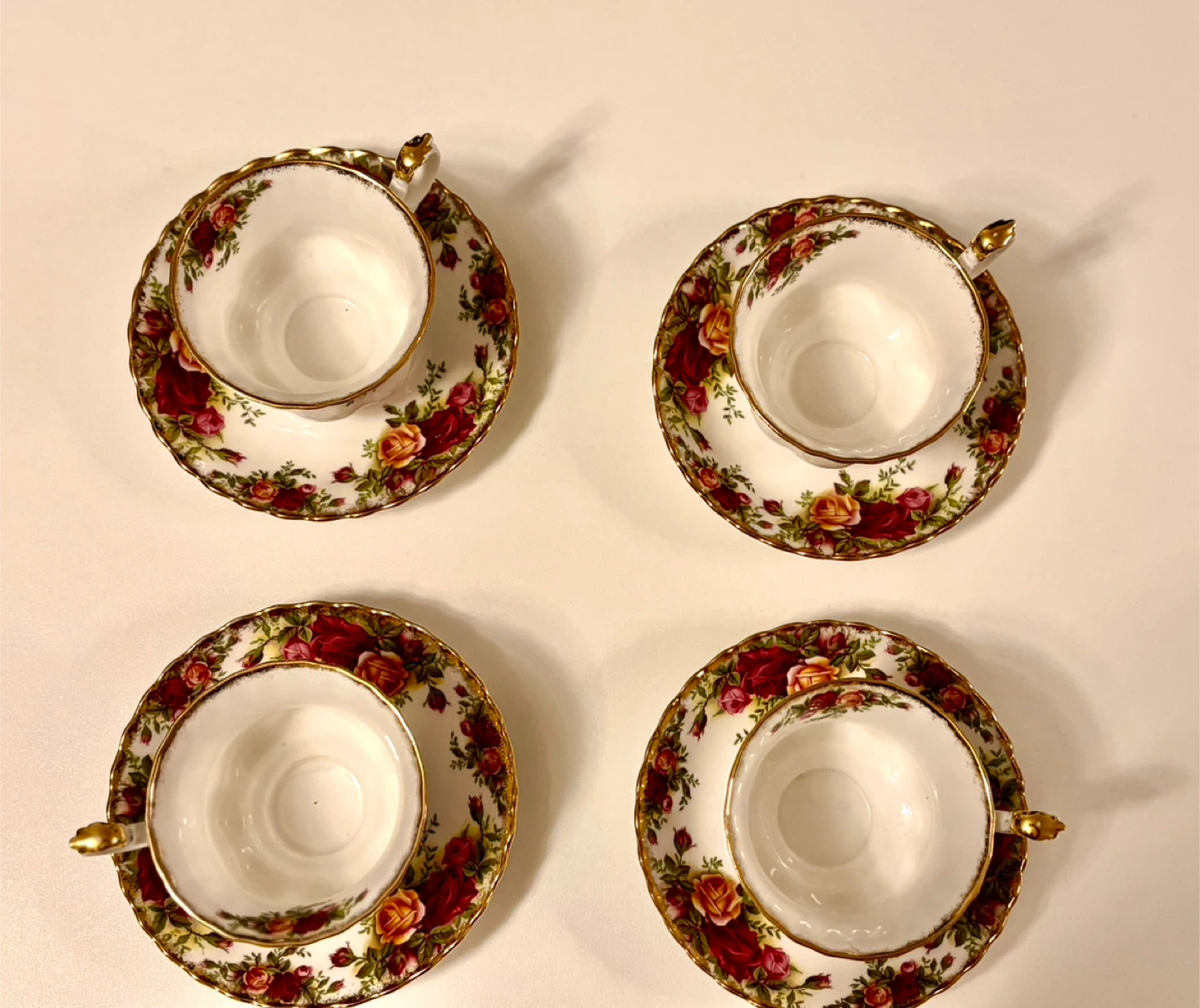 Royal Albert Old Country Roses Teacups and Saucers Set - 4 pc - photo 3