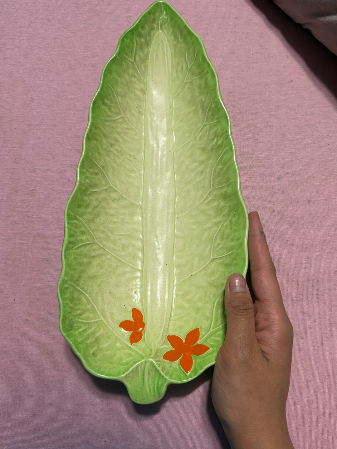 Vintage "Cabbage Leaf Dish" BESWICK WARE