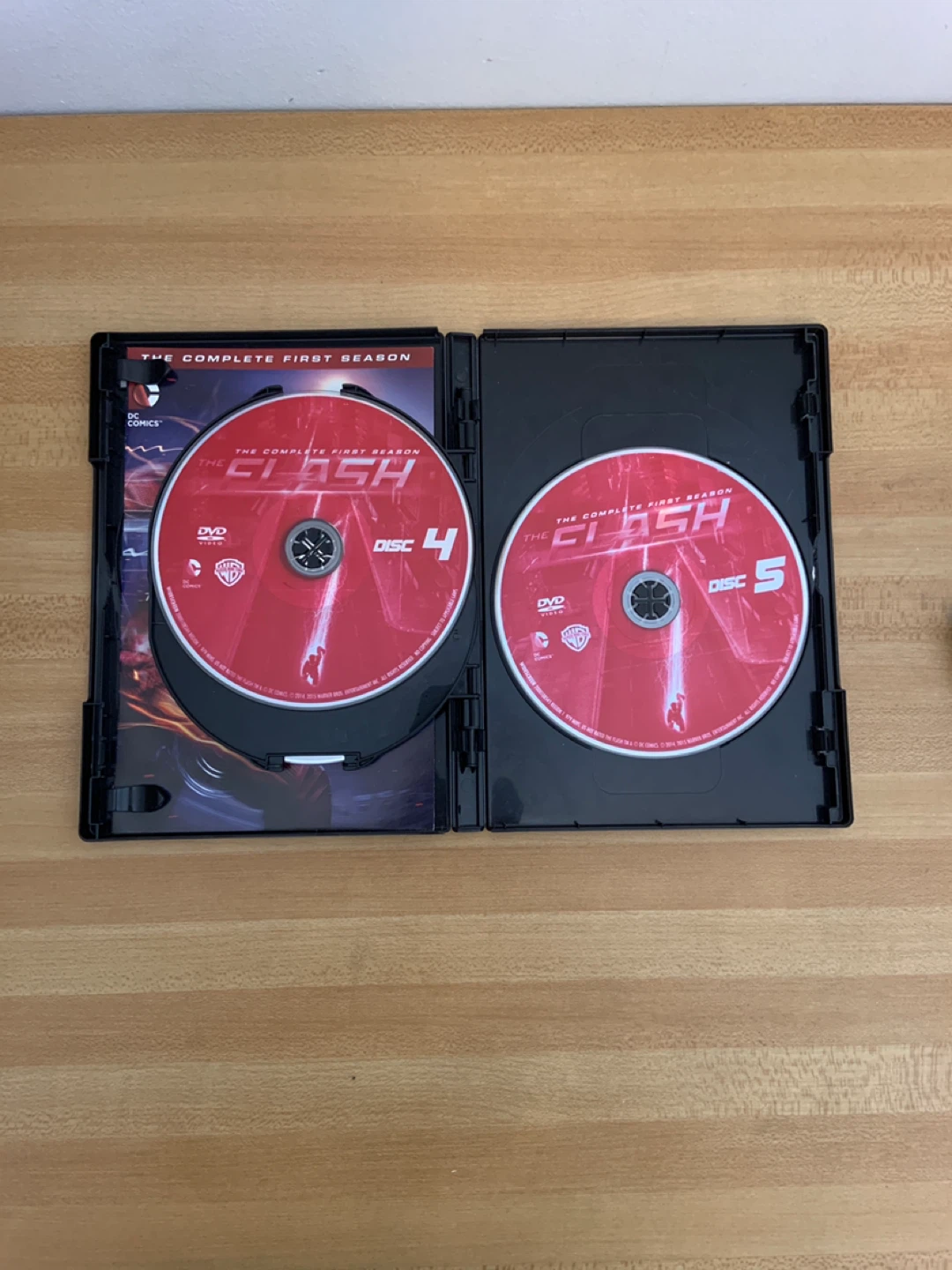 The Flash Complete First Season DVD – 5 Disc Set - photo 5