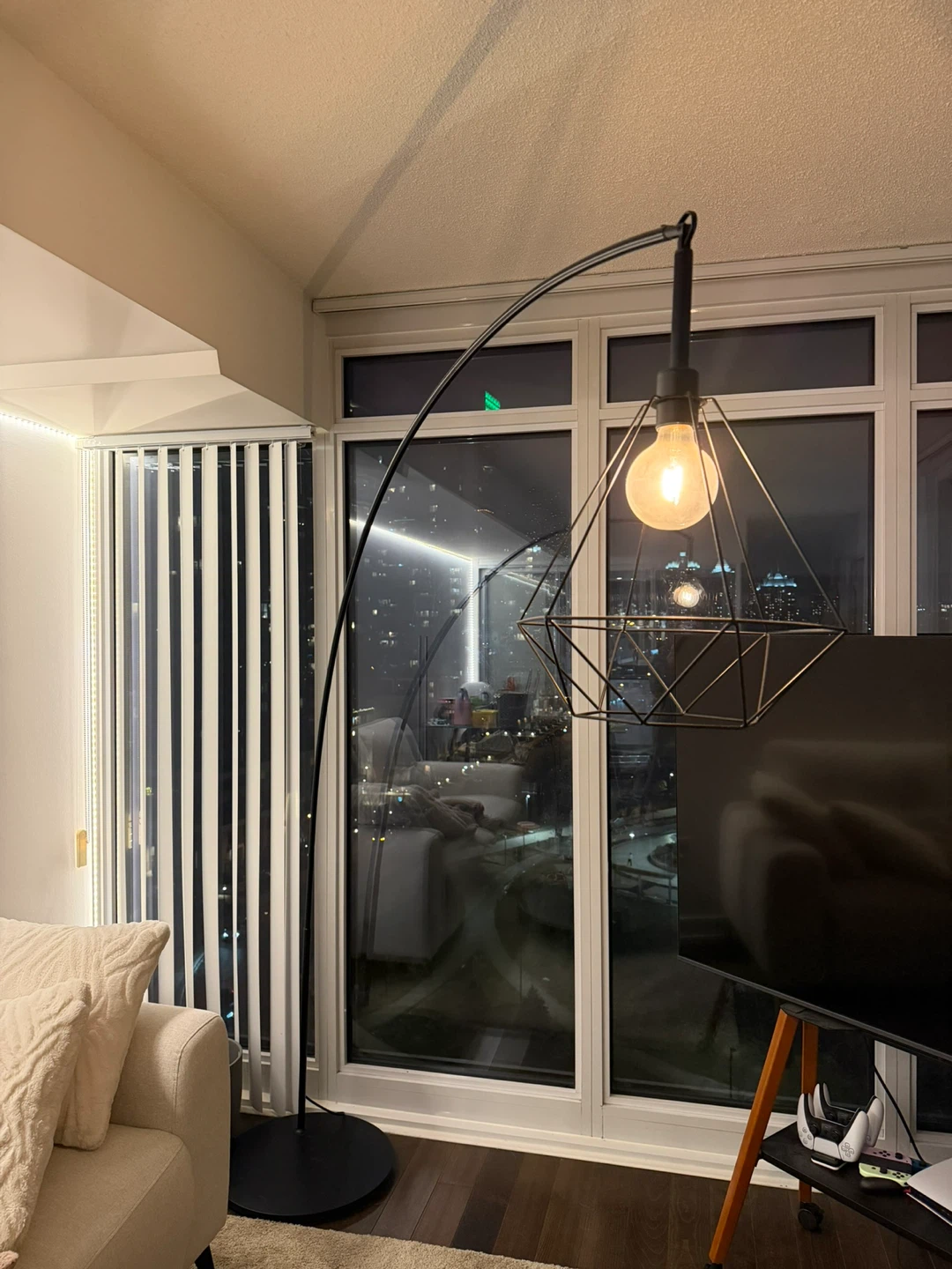Arc Floor Lamp with Geometric Shade - photo 3