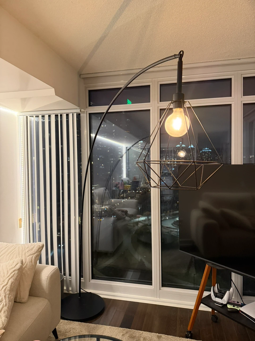Arc Floor Lamp with Geometric Shade - photo 2