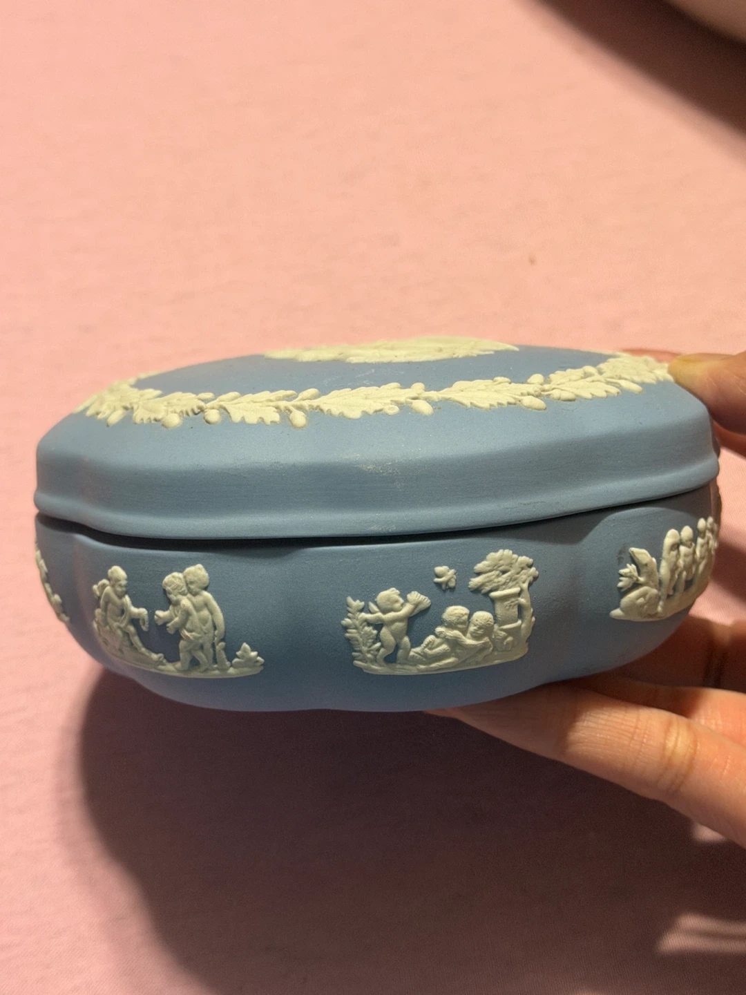 Blue Wedgwood Jasperware Trinket Box! - photo 4