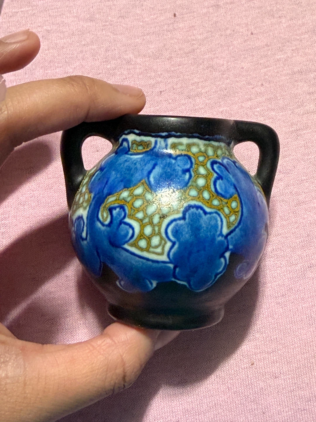 Random Decoratives 2 Cups 1 Mini Vase 1 Candle Holder - photo 4