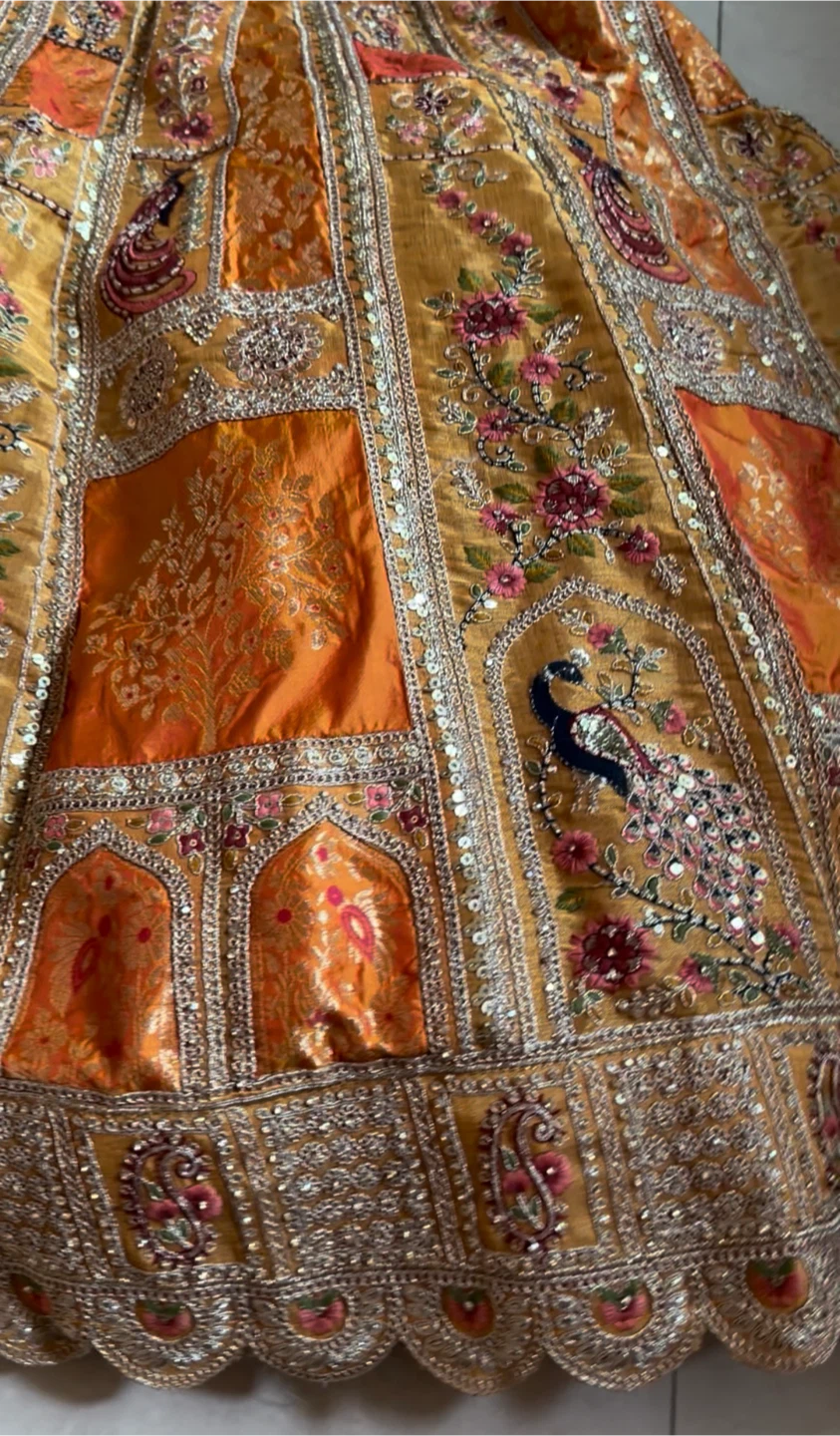 Embroidered Lehenga Choli Set with Dupatta - photo 5