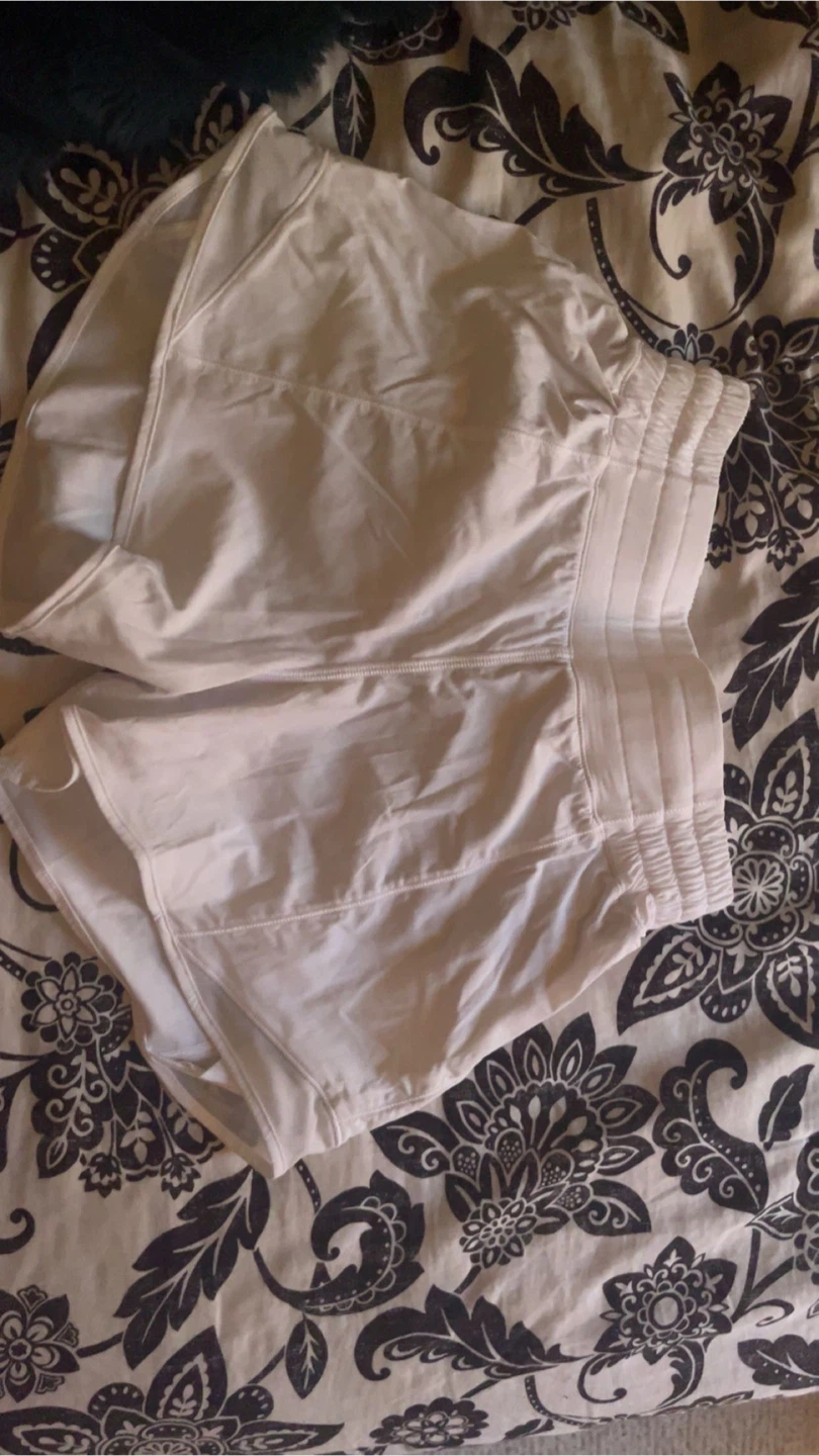 NEW! Lululemon White Running Shorts - photo 2