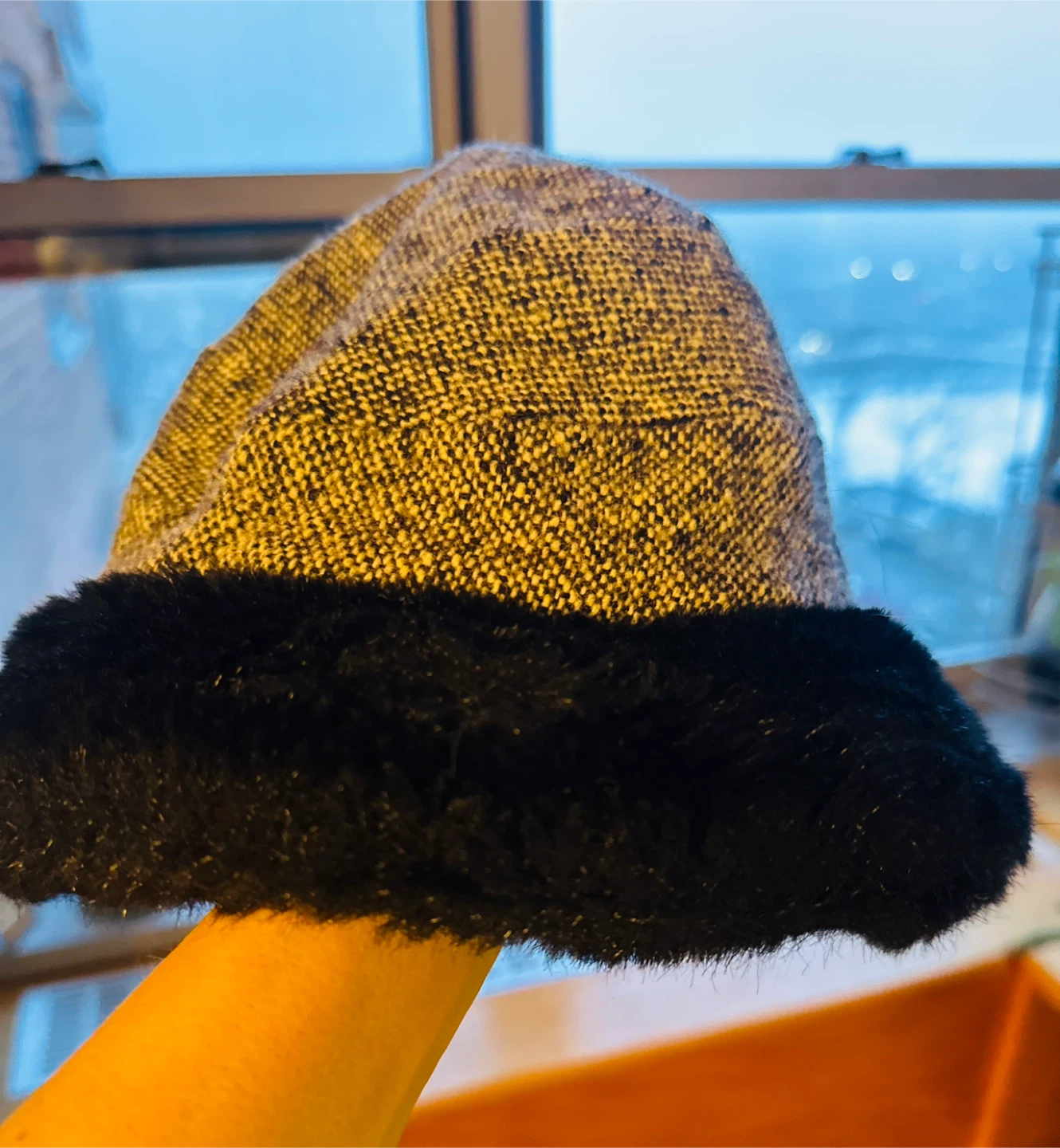 Double sided Black Velvet and Fur Trim Bucket Hat - photo 2