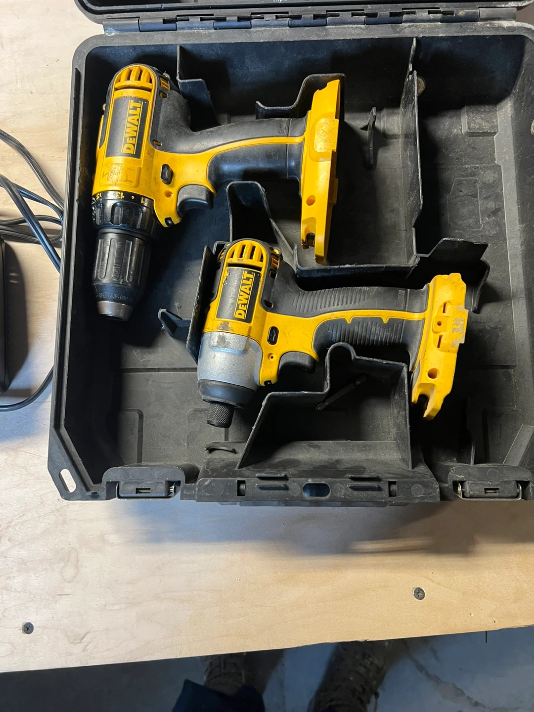 DEWALT Cordless Drill and Impact Driver Combo Kit - photo 3