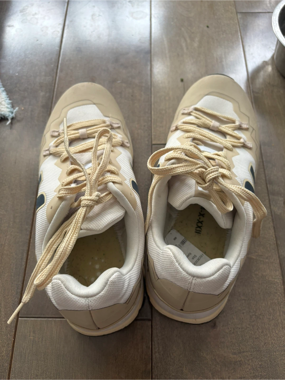 Veja V-10 Sneakers