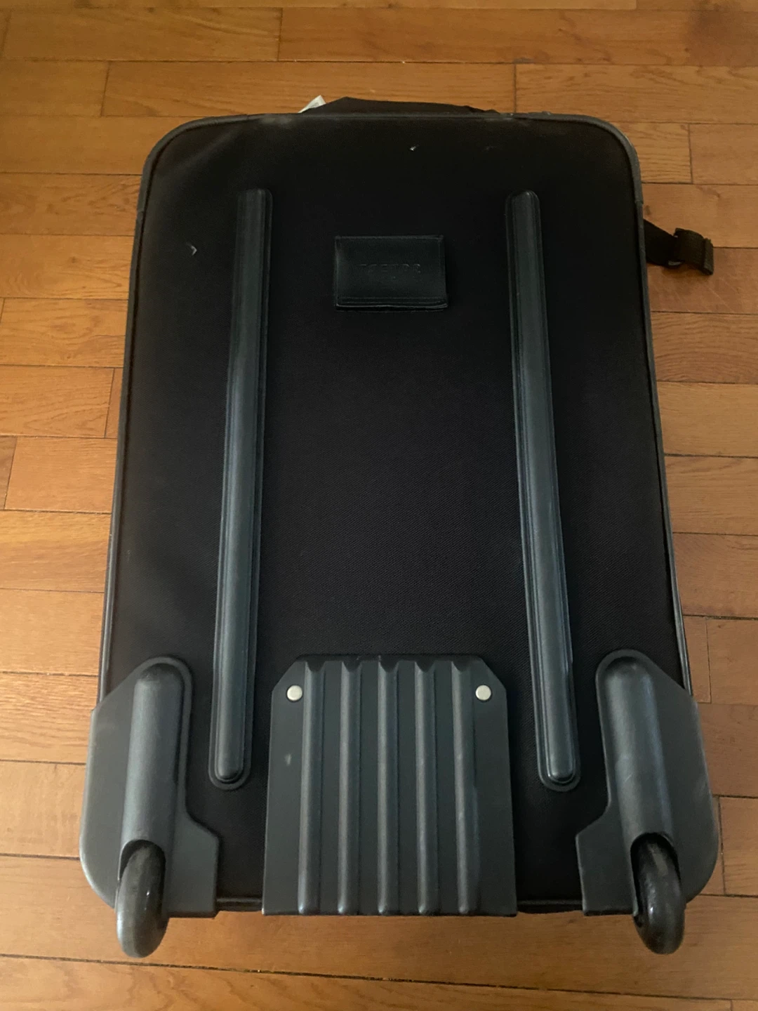 Jaguar Black Rolling Suitcase - photo 2