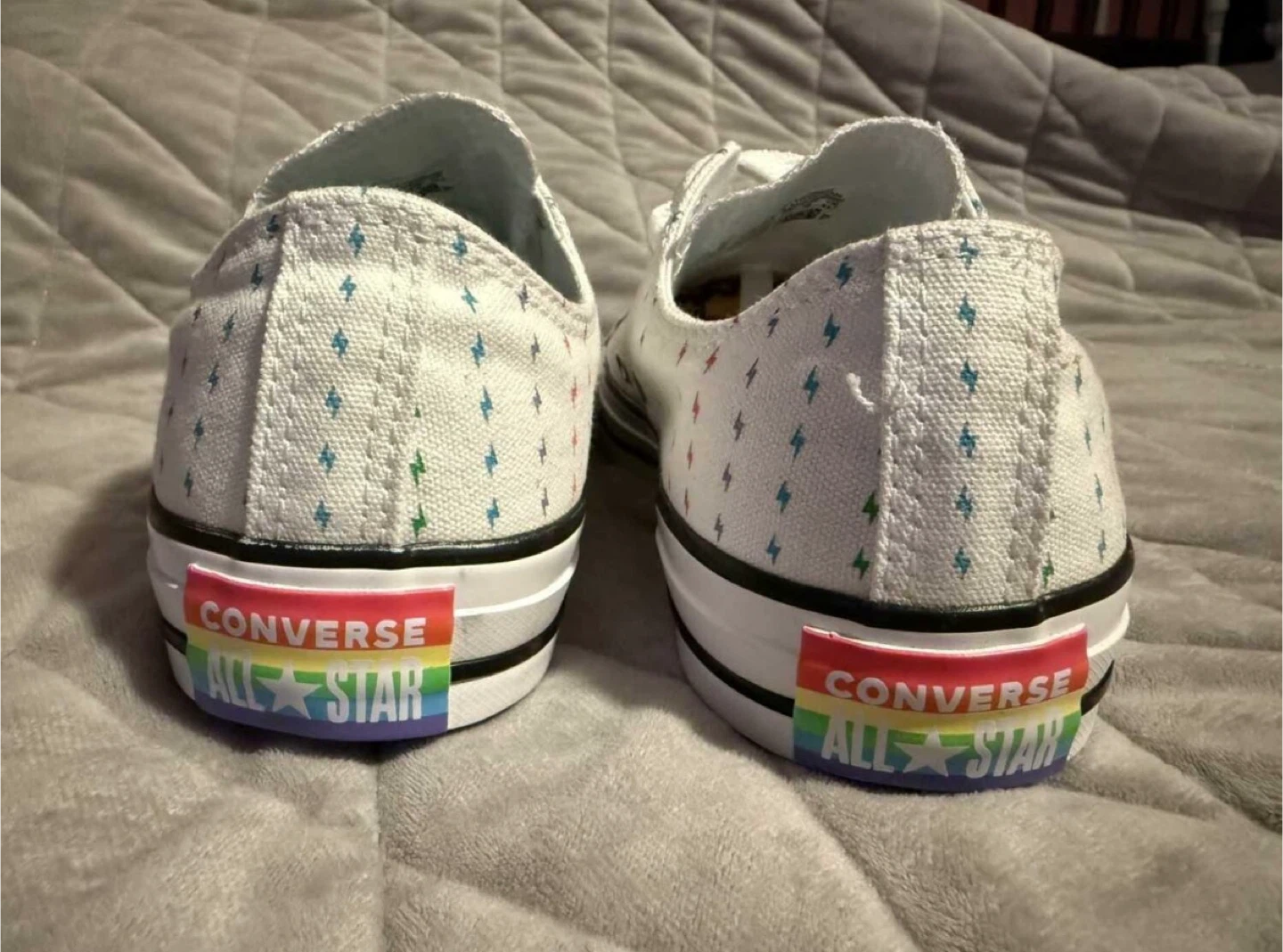 Pride Converse size 7.5 - photo 2