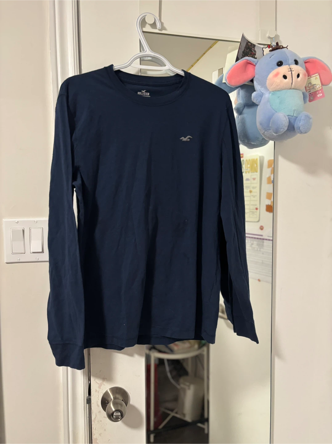 Hollister Men's Long Sleeve T-Shirt Size S