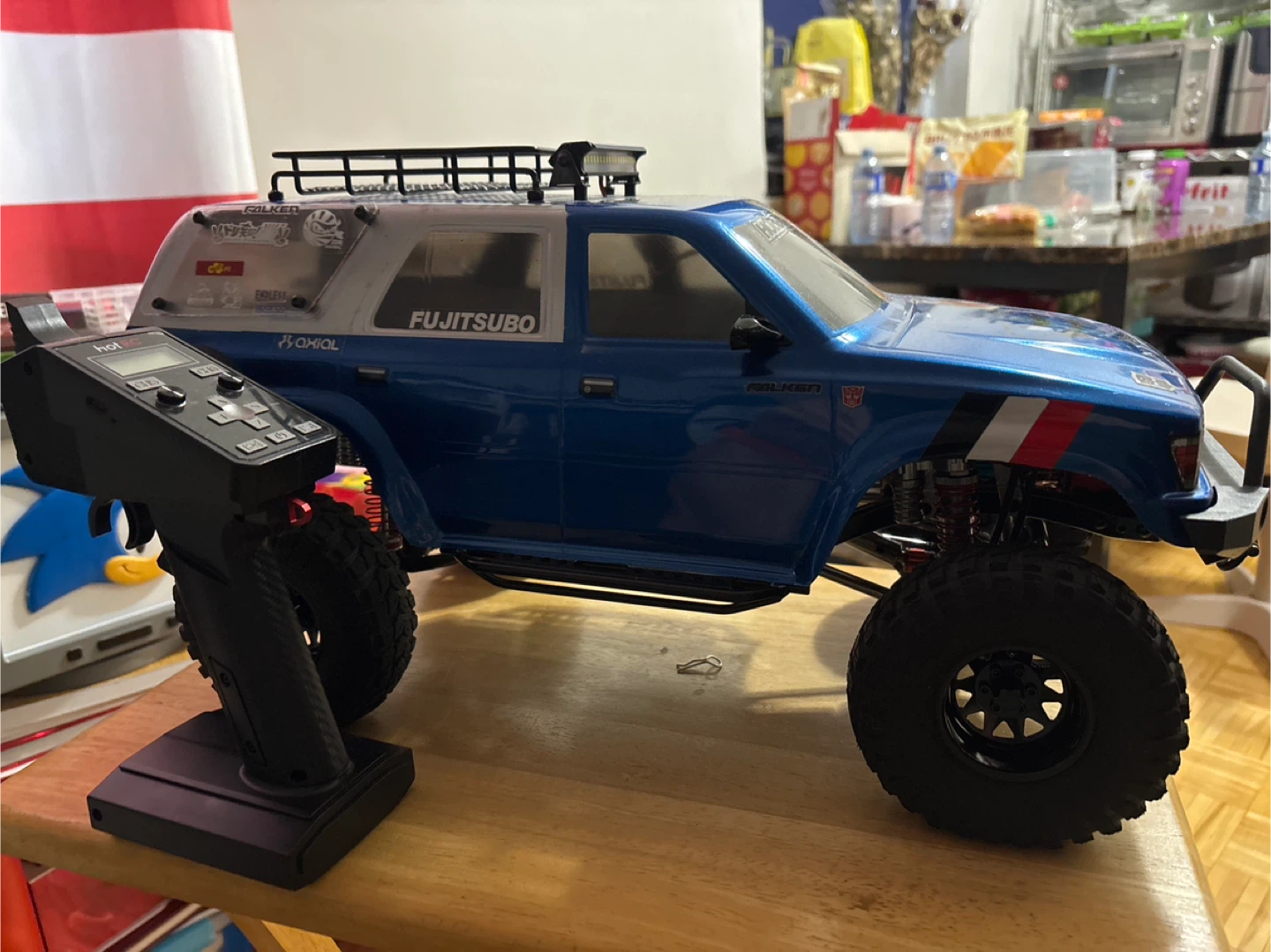 SCX10 2 KO Toyota RC Off-Road Truck with Remote - photo 3