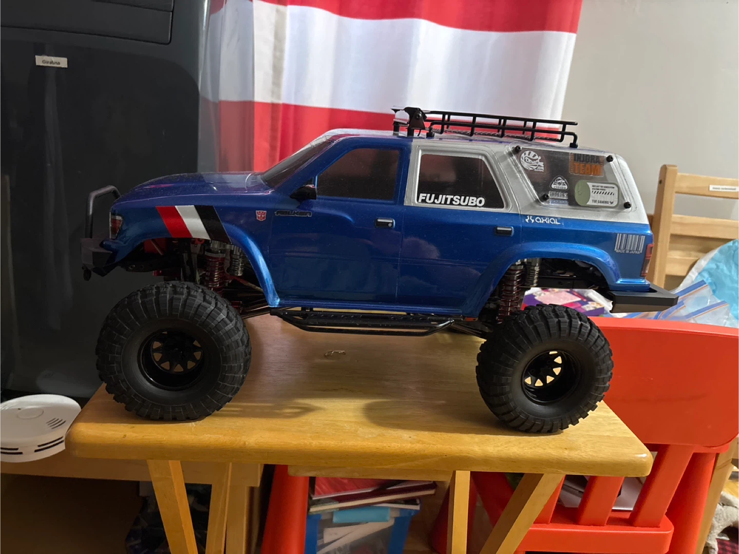 SCX10 2 KO Toyota RC Off-Road Truck with Remote