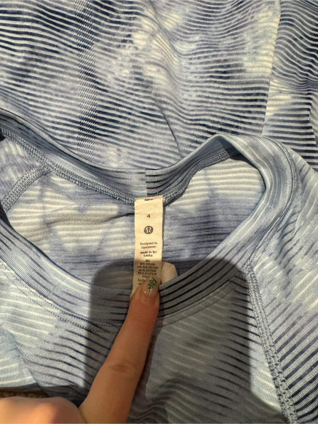 Lululemon Long Sleeve Shirt Size 4 - photo 3