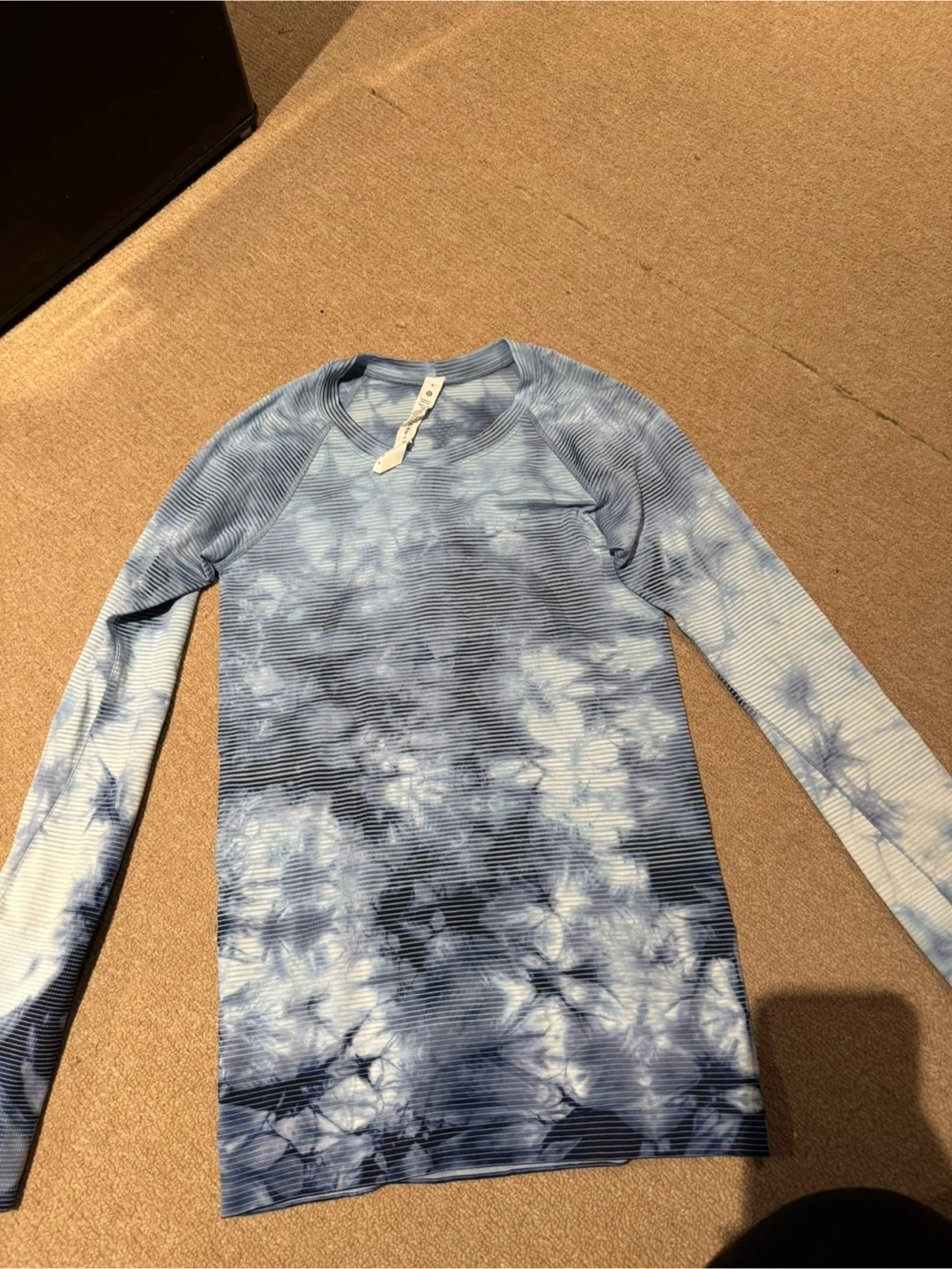 Lululemon Long Sleeve Shirt Size 4