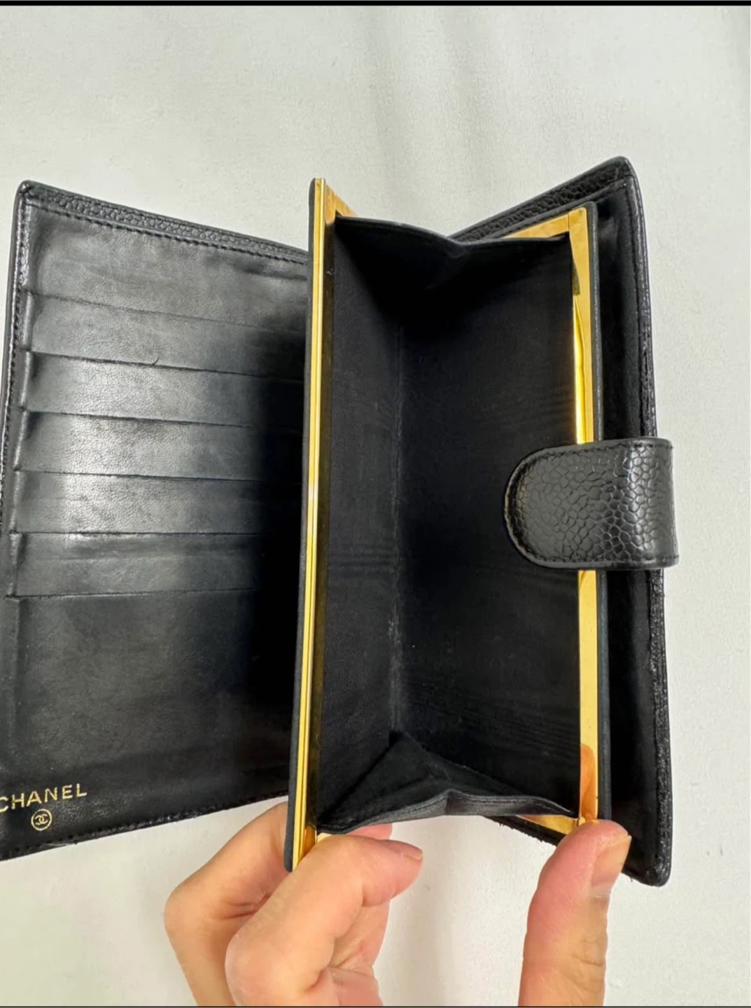 CHANEL Black Caviar Leather Wallet - photo 3