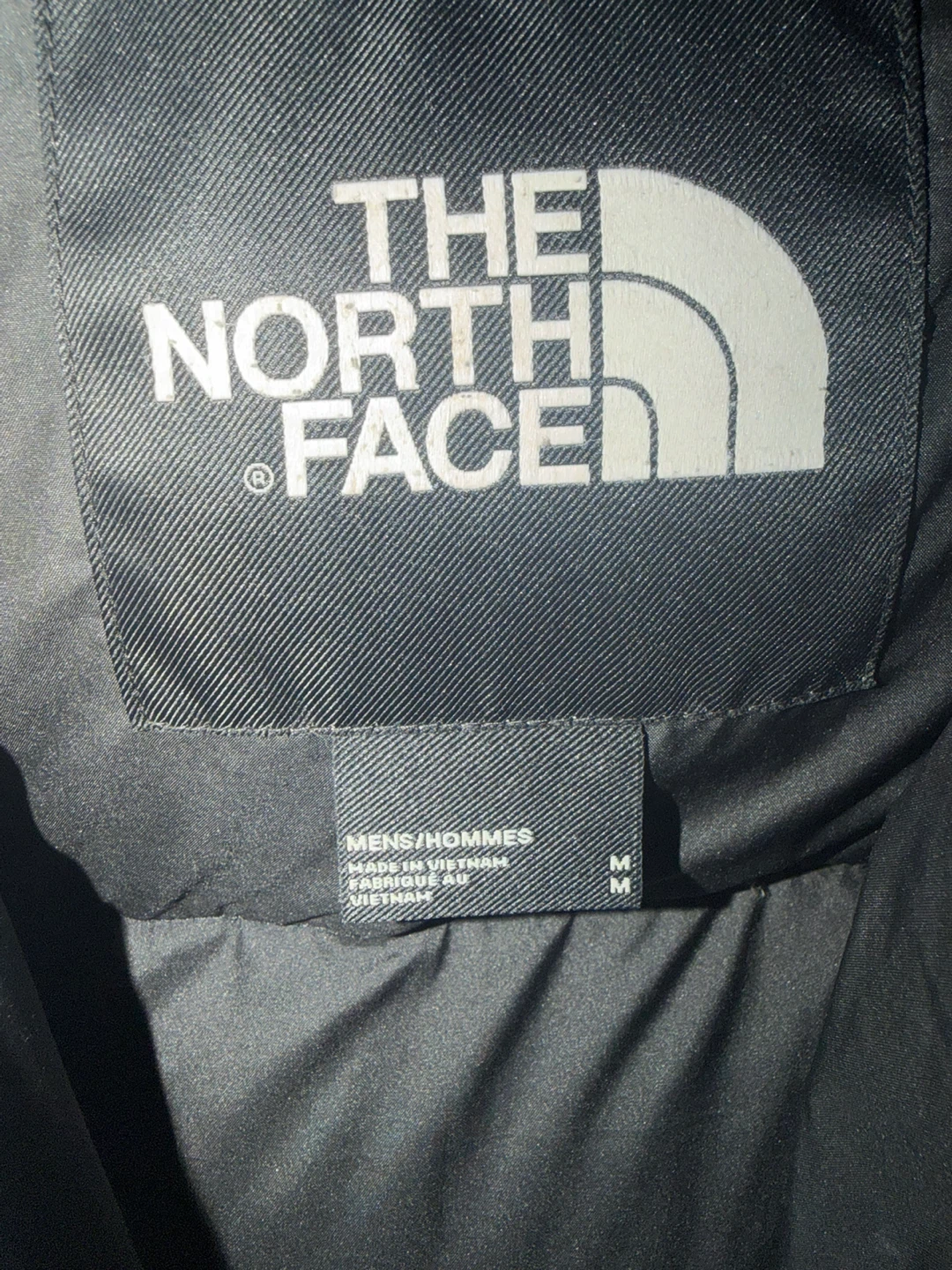 The North Face Puffer Jacket - Men's Medium - Black - photo 2